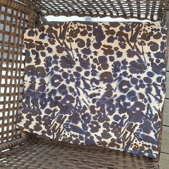 Ann Taylor Lined Pencil Skirt (14) - Picture 2 of 16